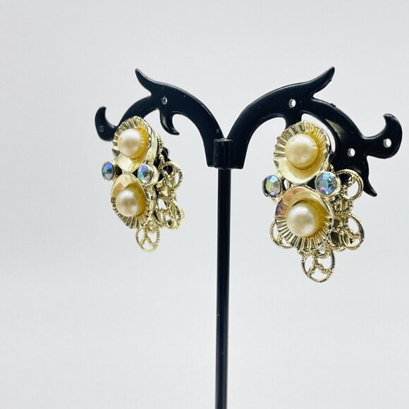 Filigree Faux Pearl Earrings Clip On Aurora Borealis Beads Gold Tone Glam Bling - Picture 5 of 10